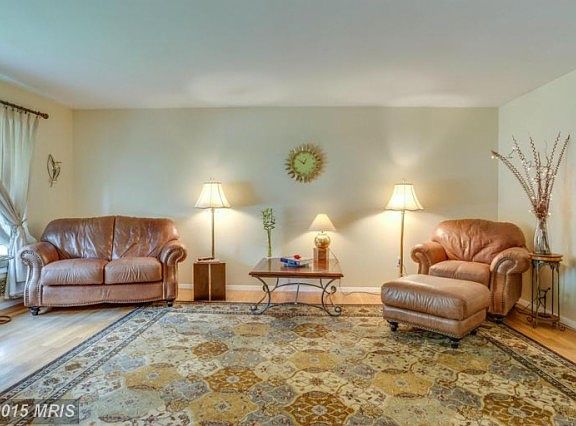 4th image of 4606 Tara Dr