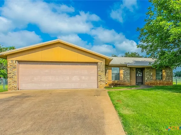 110 Lakewood Dr, Gatesville, TX 76528