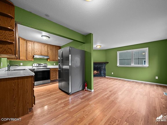 4th image of 9080 Ashley Cir