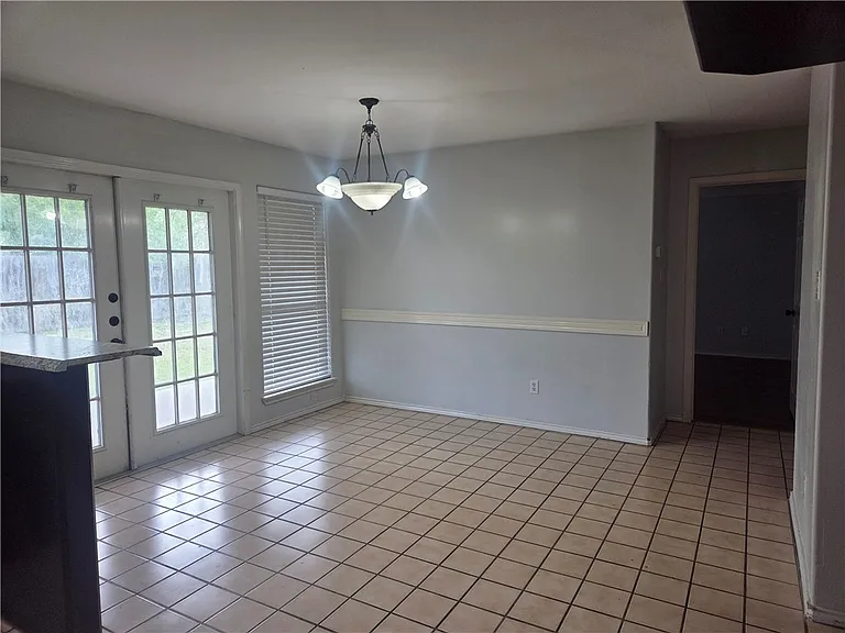 5218 Lethaby Dr — Photo 4