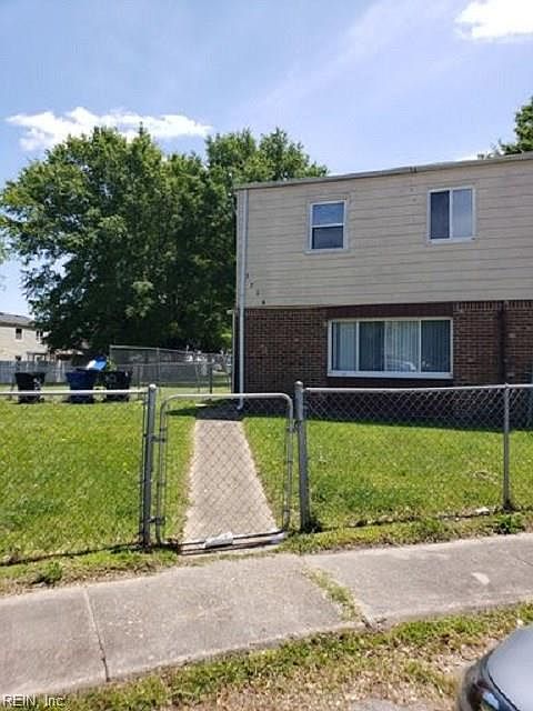 1st image of 3204 Chesterton Ct