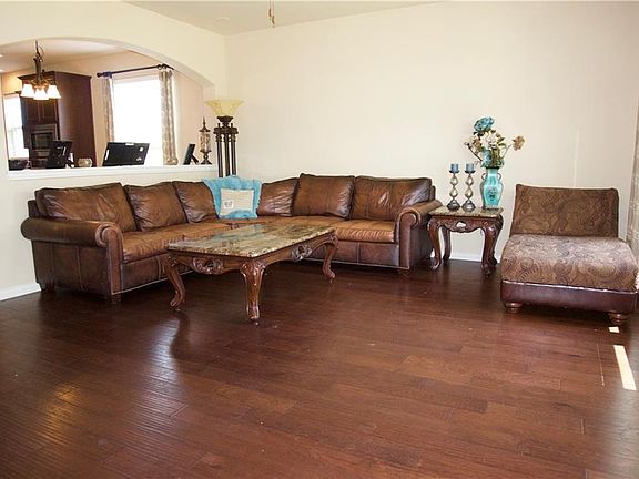4th image of 5809 Fremont Dr