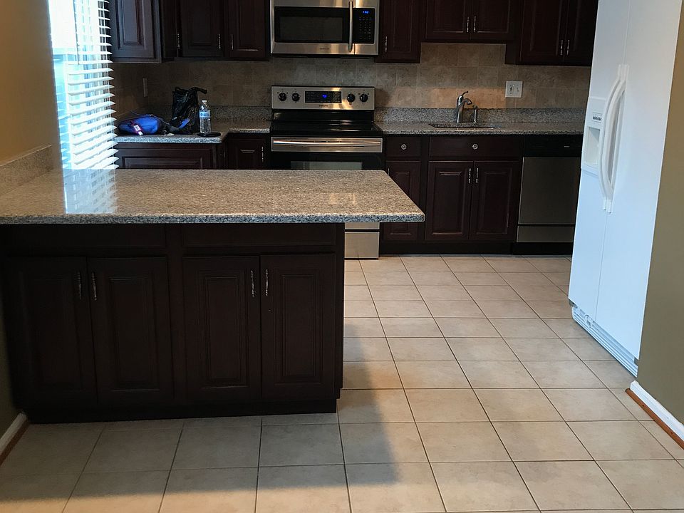 1st image of 2527 Doverhill Ct