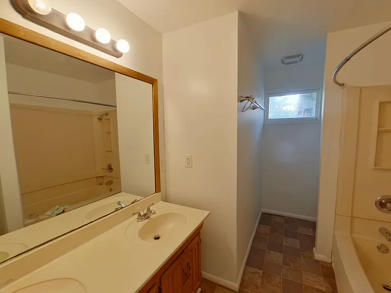 2520 N Perry Ave — Photo 11