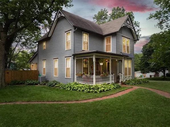 919 High St, Baldwin City, KS 66006