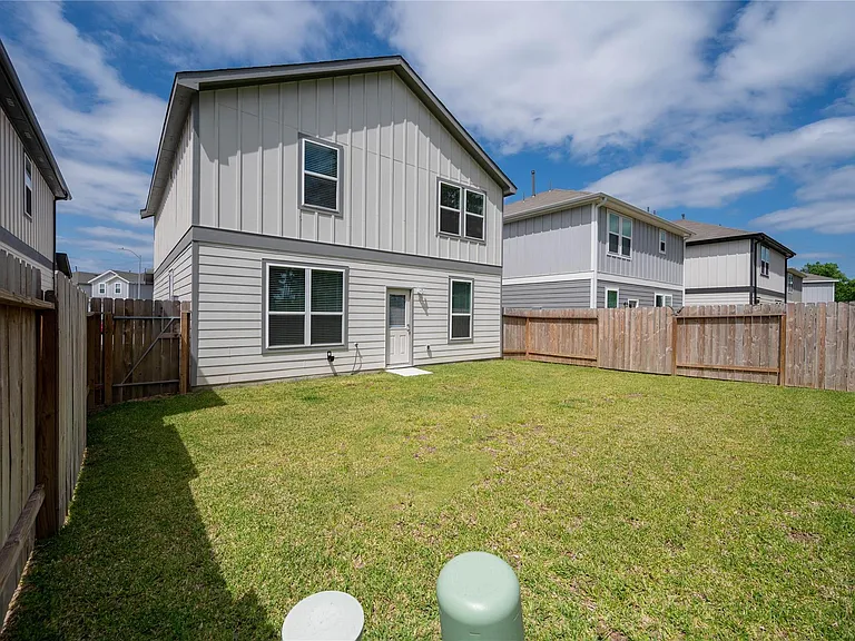 11723 Armadale Dr — Photo 27