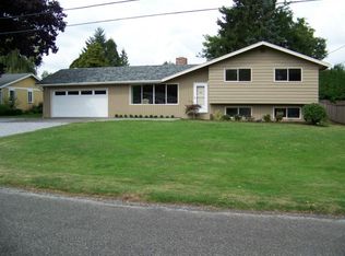 212 S Park Dr, Lynden, WA 98264