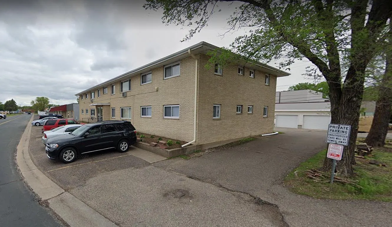 2 bed, 980 sqft, $1,260 — Photo 2