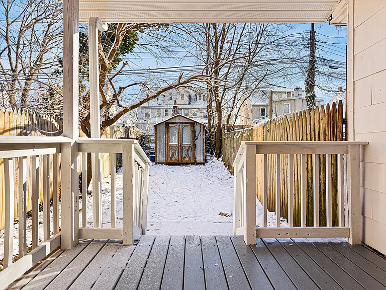 19 Denham Ave — Photo 17