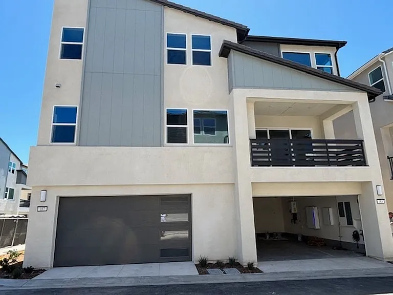 187 Billings — Photo 1