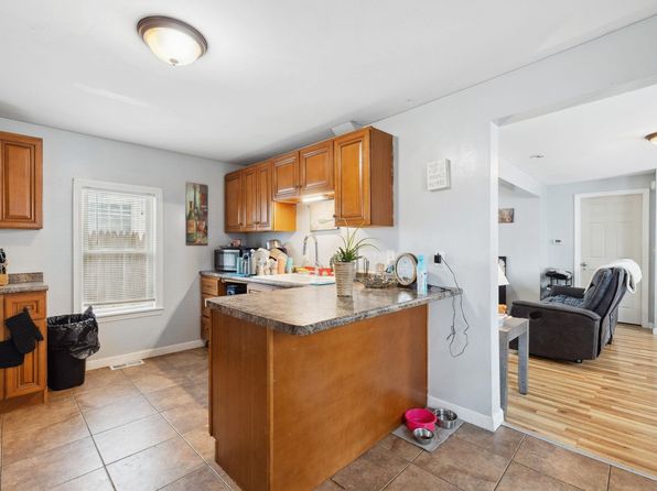 manchester-new-hampshire-95345048 picture