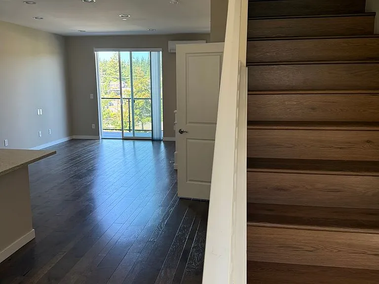 14614 35th Ave NE — Photo 4