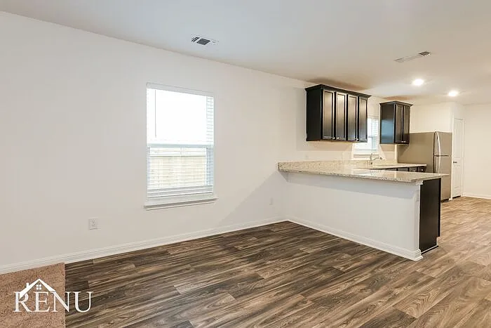137 Scarborough Bnd — Photo 6
