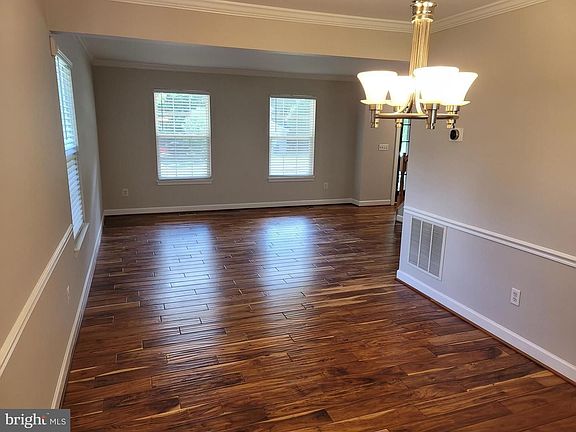 4th image of 4788 Pearson Dr