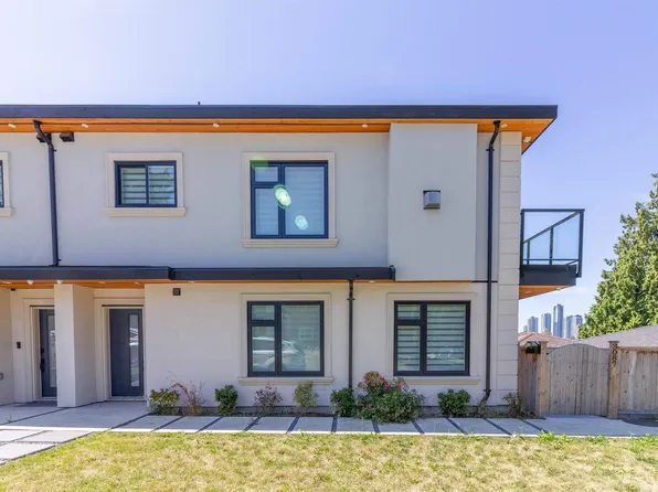 3087 Royal Oak Ave, Burnaby, BC V5G 1B4