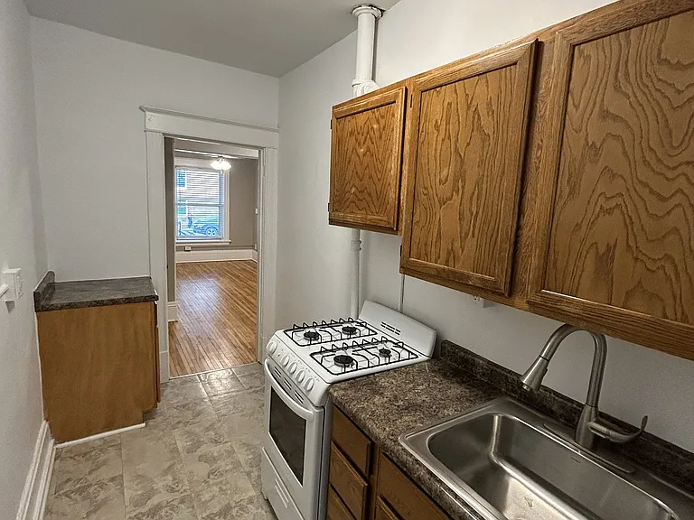 Blaisdell Avenue Apartments — Photo 24
