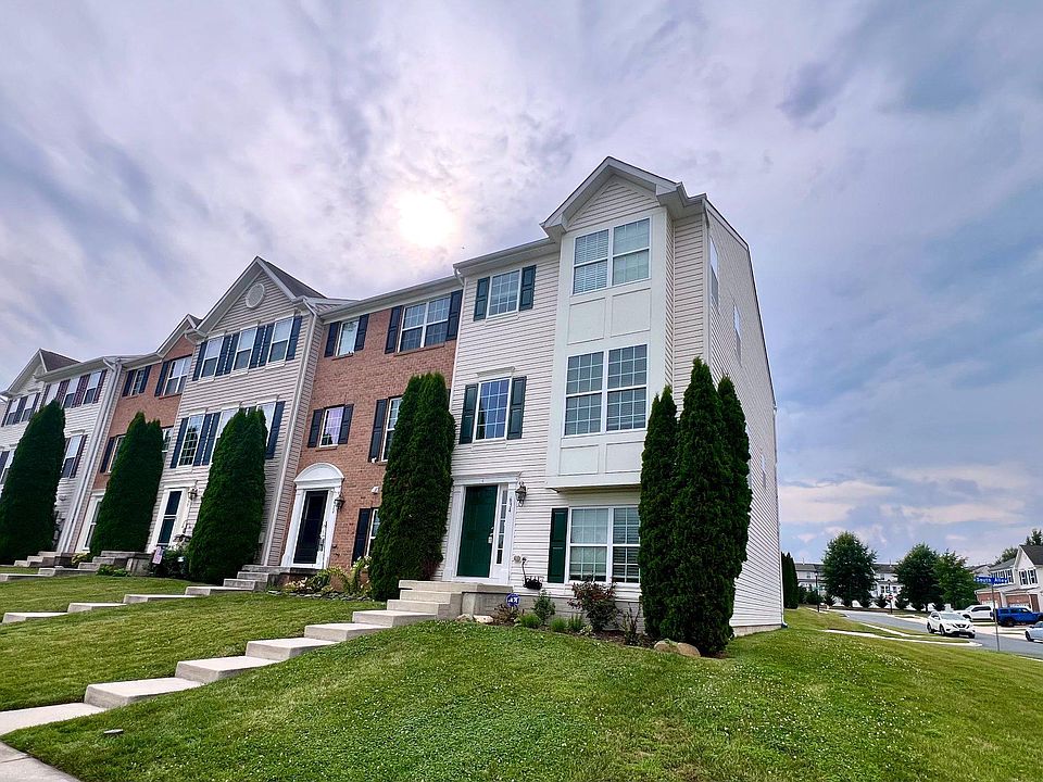 2nd image of 634 Snowberry Way