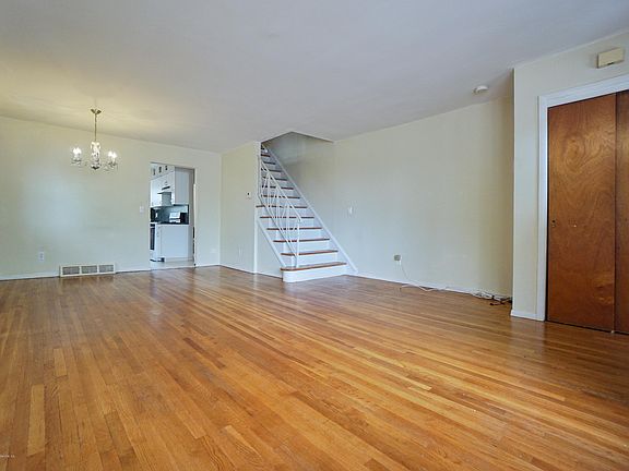 5th image of 424 Preston Ave