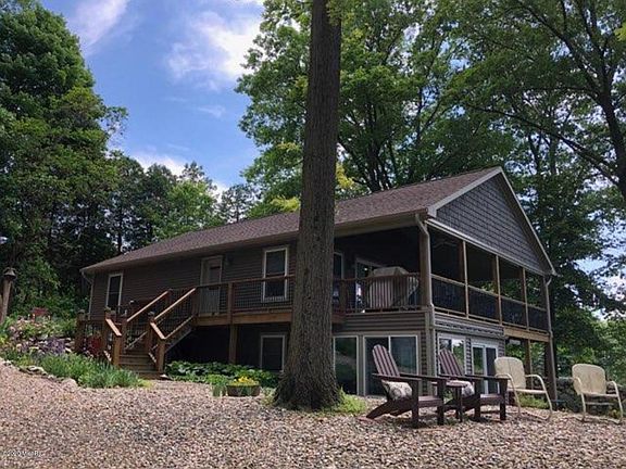 2nd image of 14825 Grandview Dr