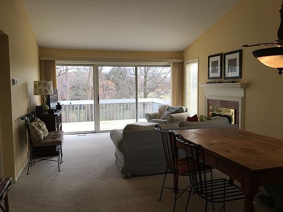 4th image of 3380 Eagle Creek Ct NE