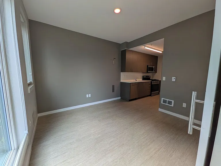 Soleil Apartments — Photo 35