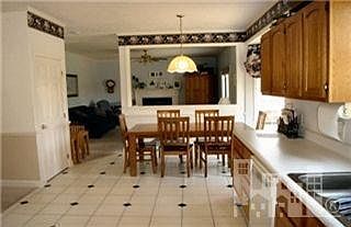 4th image of 913 Sheffield Drive
