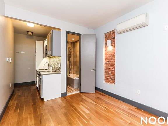 2nd image of 1000 Fulton St #2R