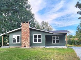 910 W Lakeshore Dr, Carriere, MS 39426