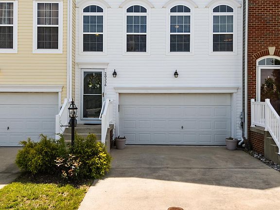 3rd image of 20336 Charlotte Blvd S