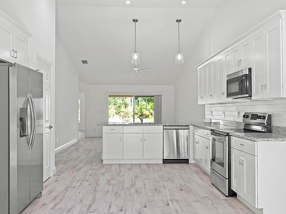 2nd image of 24B Buttonwood Ln