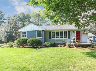 2737 Aglen Ave, Roseville, MN 55113