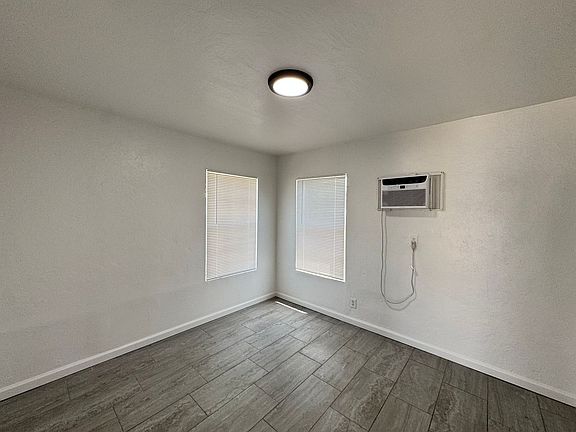 4th image of 313-315 Beardsley Ave #315-F