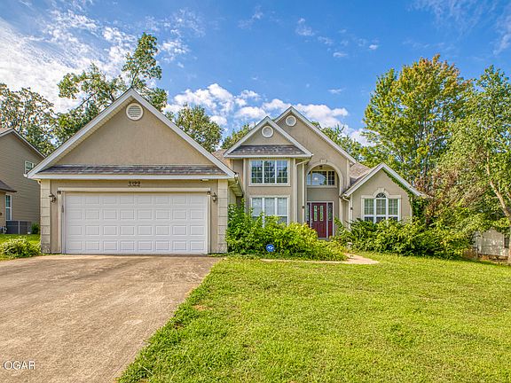2nd image of 3322 Willow Ln