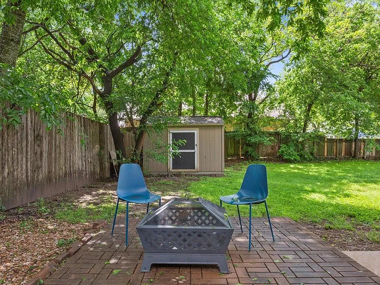 804 Ash St — Photo 20