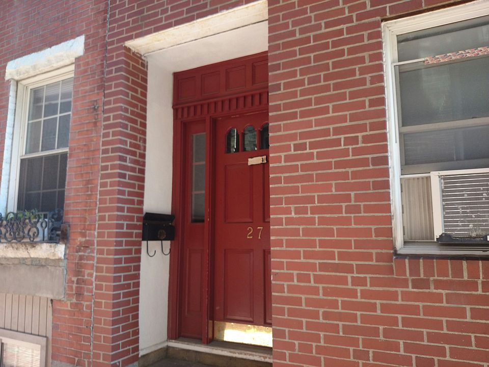 1st image of 27 Cleveland Pl