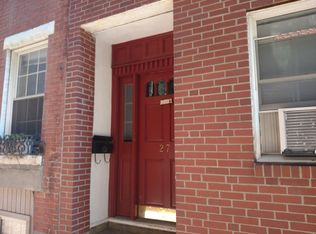 27 Cleveland Pl, Boston, MA 02113