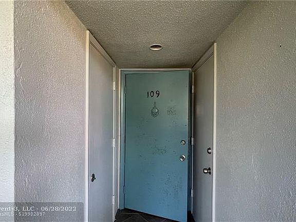 3rd image of 1775 N Andrews Sq APT 109W