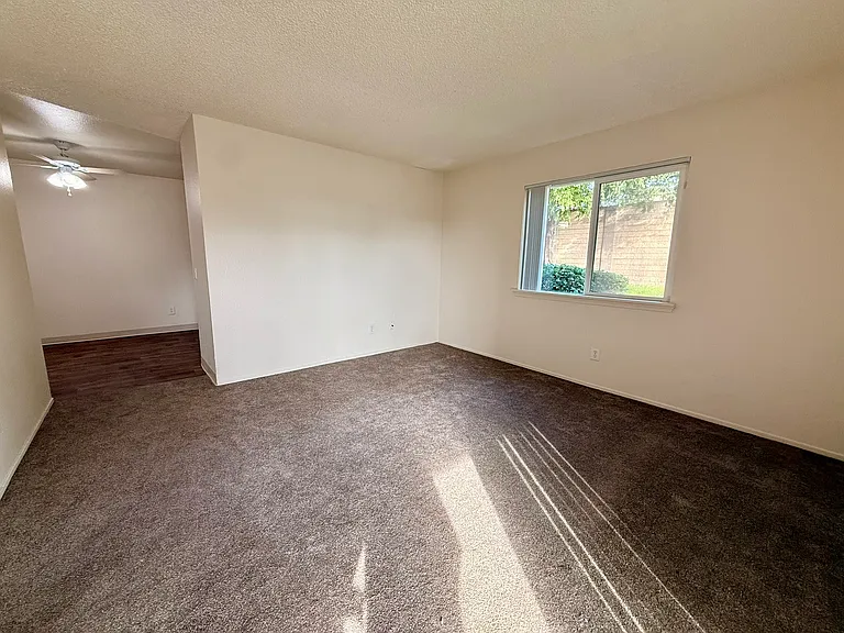 Point Natomas — Photo 22