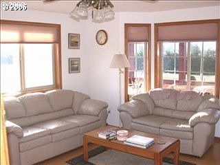 3rd image of 5314 NE 68th St