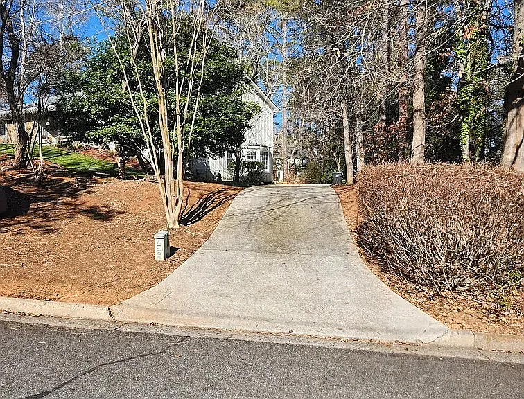1 E Hembree Xing — Photo 1
