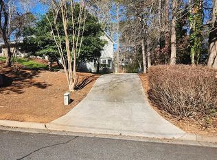 1 E Hembree Xing, Roswell, GA 30076