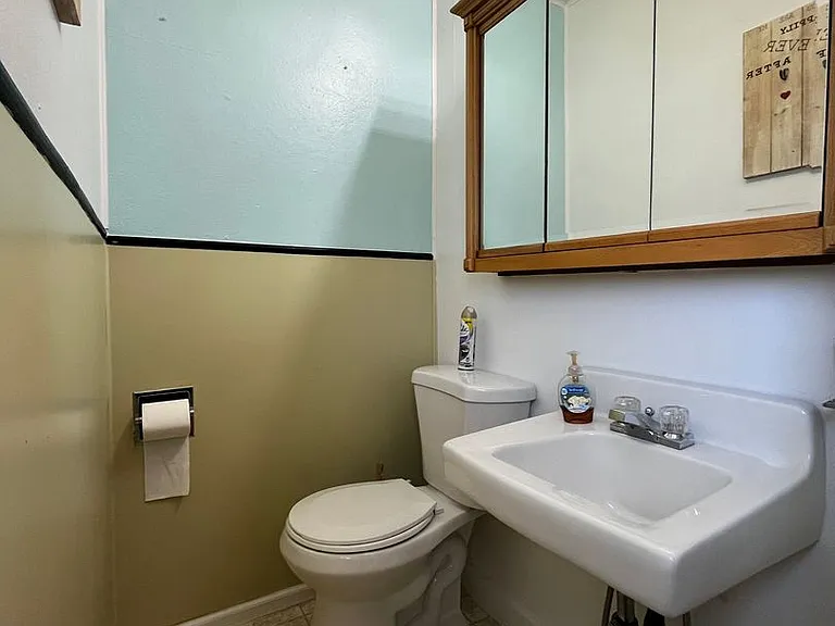 205 N 3rd St — Photo 1