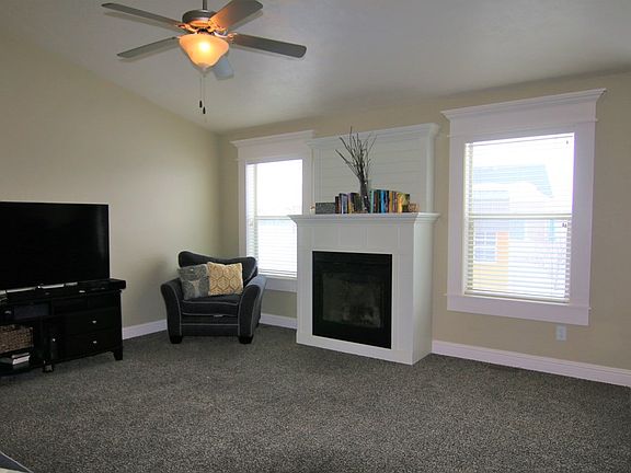 4th image of 3998 N Shale Ave