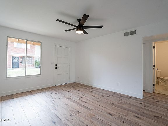 4th image of 3909 S MILL Avenue