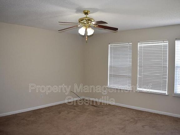 3rd image of 116 Crescent Creek Ct