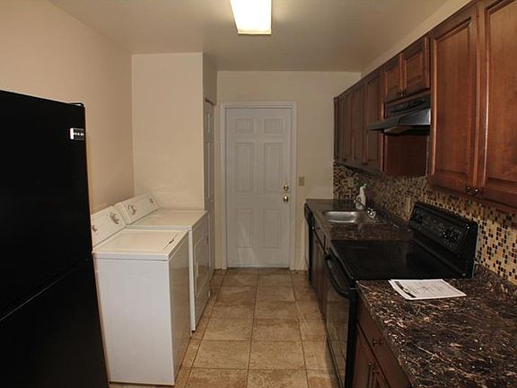 4th image of 550 Hattaway Dr APT 14