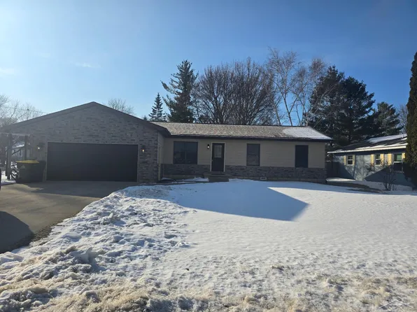 1946 N Mackenzie Ln, Mount Pleasant, MI 48858