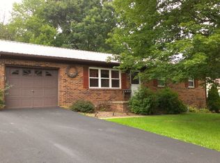 177 Jefferson Dr, Beaver, WV 25813