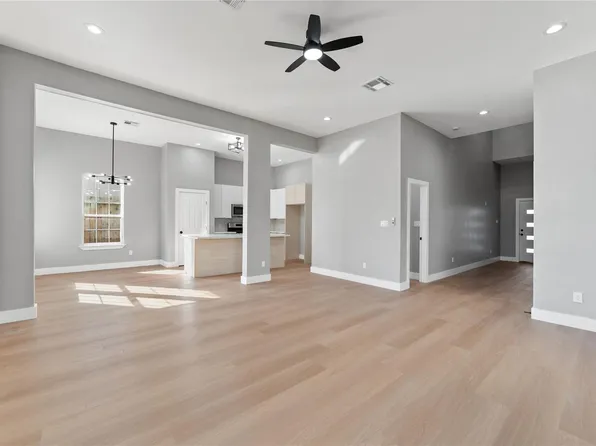 4336 Maggie St, Houston, TX 77051