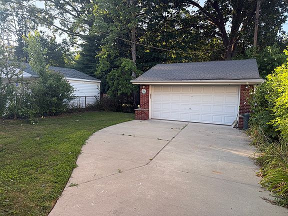 3rd image of 23450 Wilson Ave